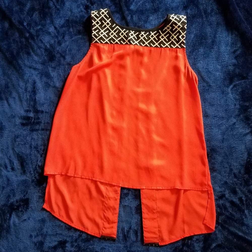 Orange/black crisscross detail tank